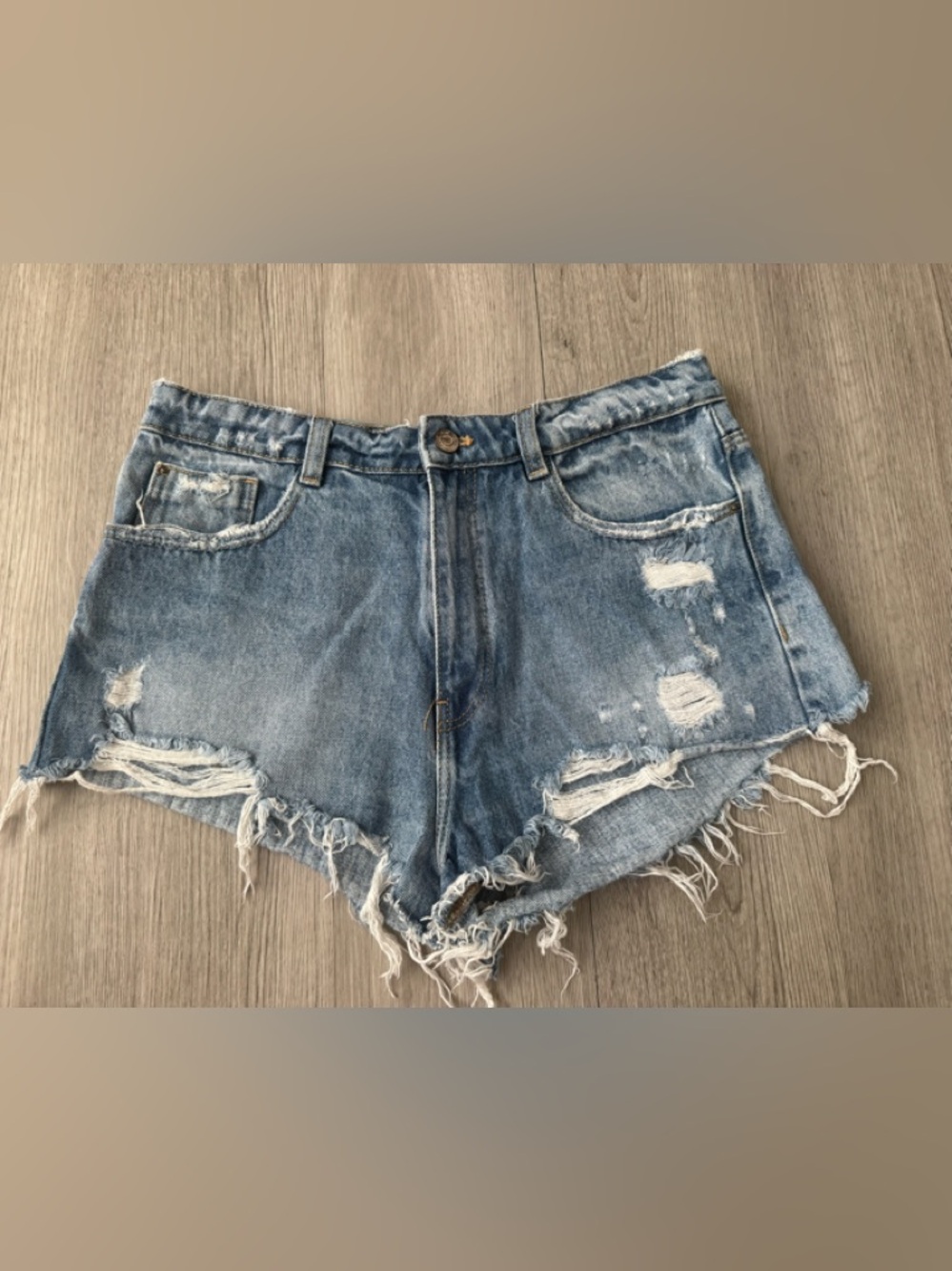 zara trafaluc Blue Denim Jean Distressed High Rise Cut Off Shorts Size 30